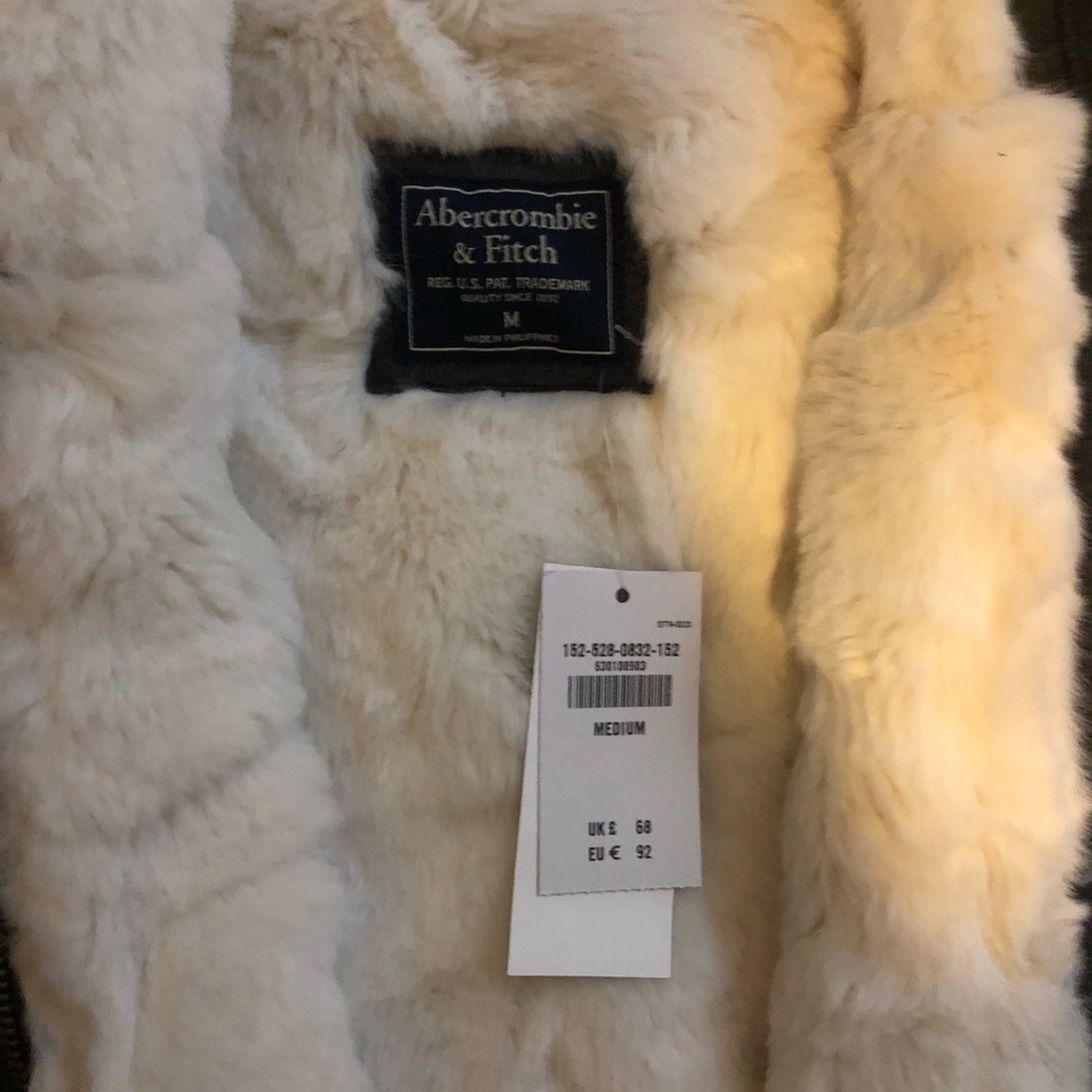 Abercrombie and Fitch Sherpa Hoodie - Picture 4 of 6